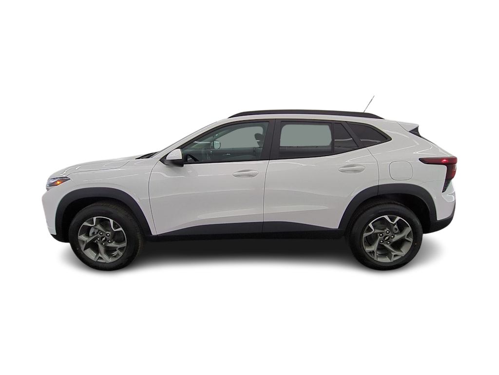 Thumbnail: 2026 Chevrolet Trax - 3