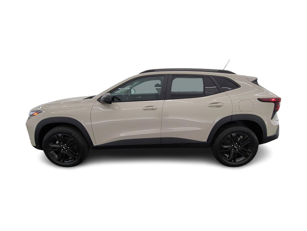 Thumbnail: 2026 Chevrolet Trax - 3
