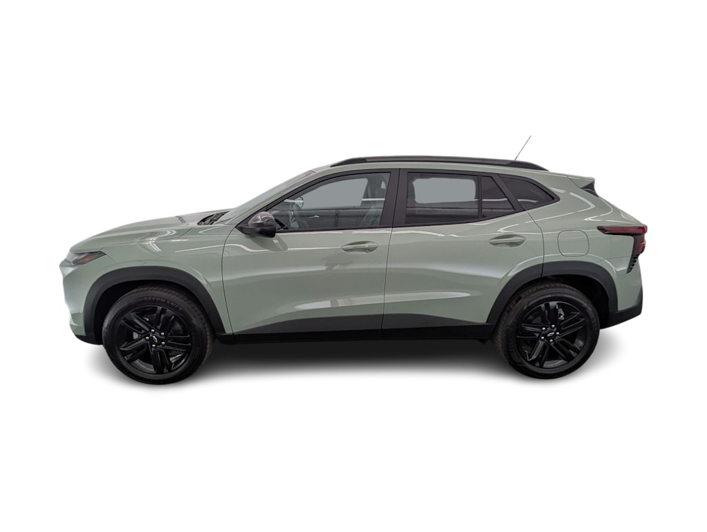 Thumbnail: 2026 Chevrolet Trax - 3