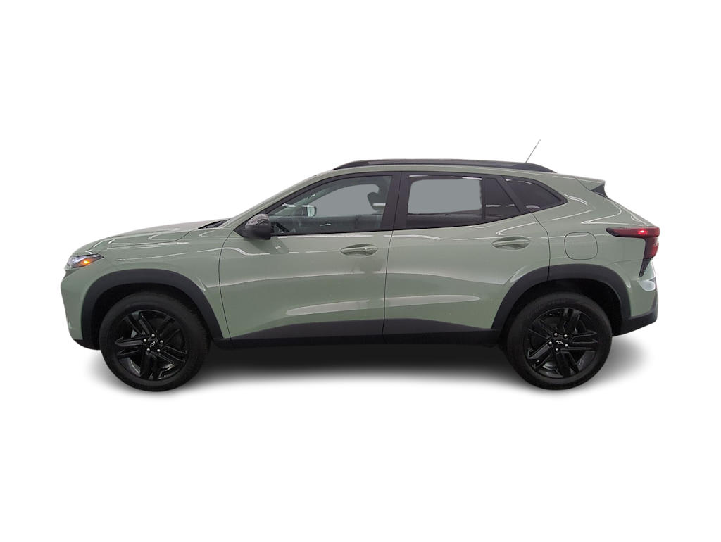 Thumbnail: 2026 Chevrolet Trax - 3