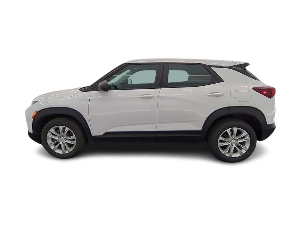 Thumbnail: 2023 Chevrolet TrailBlazer - 3