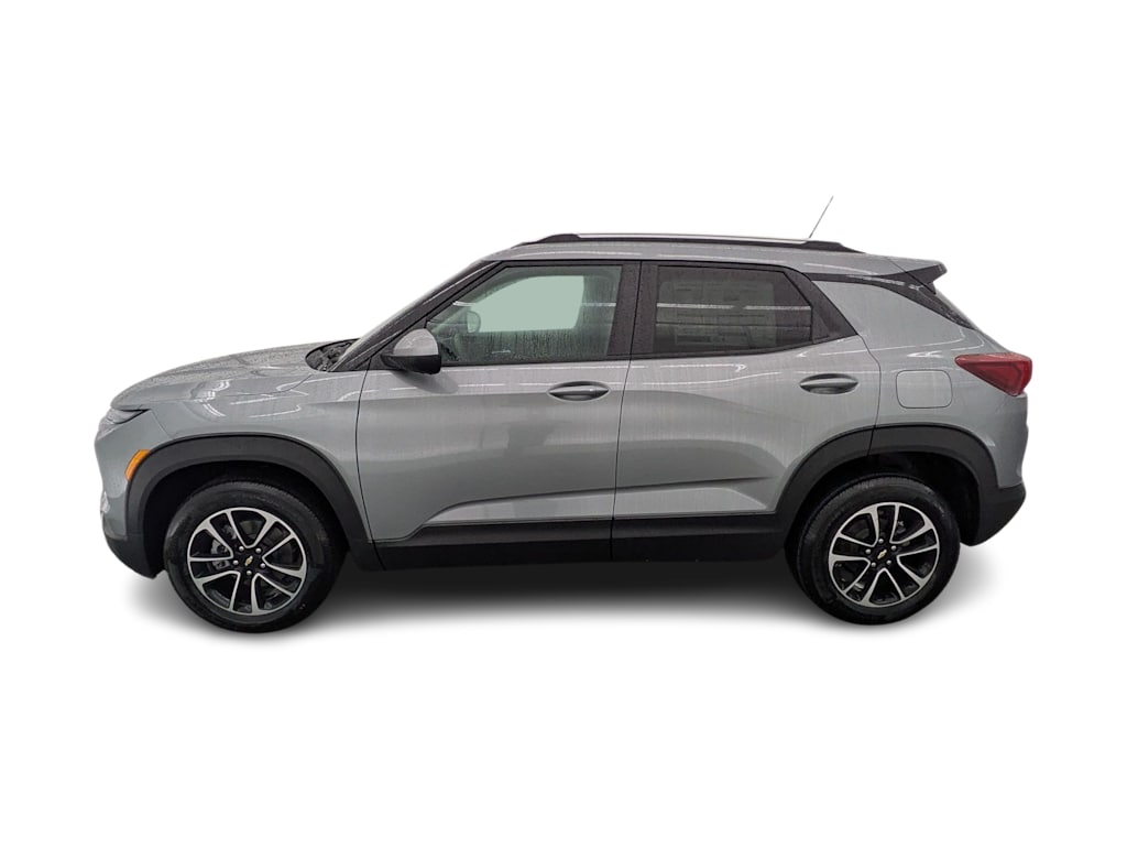 Thumbnail: 2026 Chevrolet TrailBlazer - 3