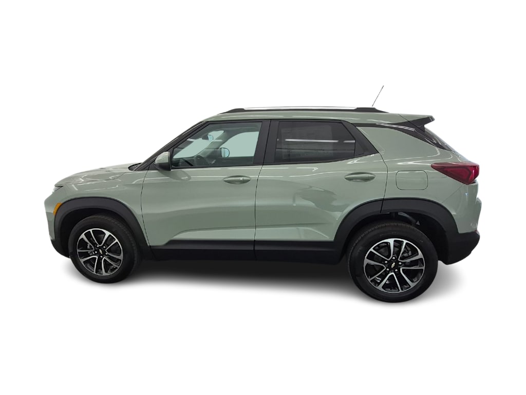 Thumbnail: 2026 Chevrolet TrailBlazer - 3