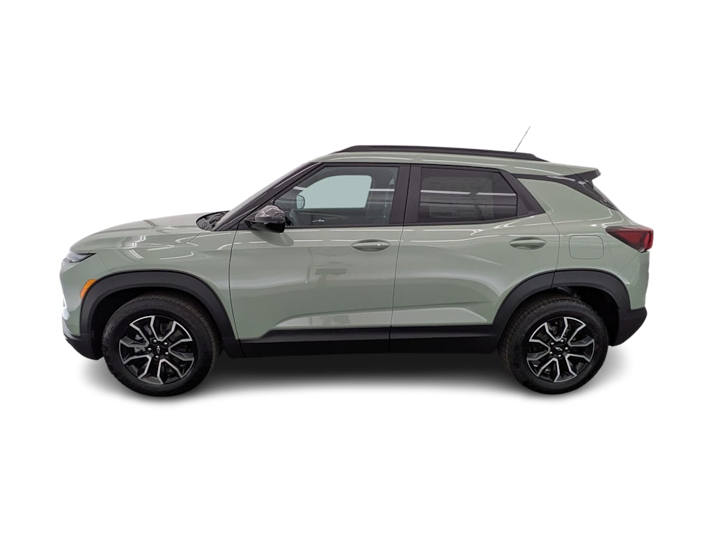 Thumbnail: 2026 Chevrolet TrailBlazer - 3