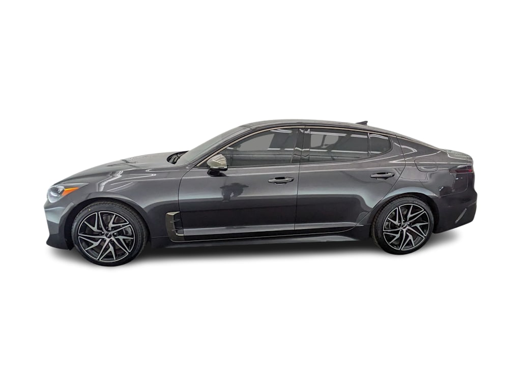 Thumbnail: 2022 Kia Stinger - 3