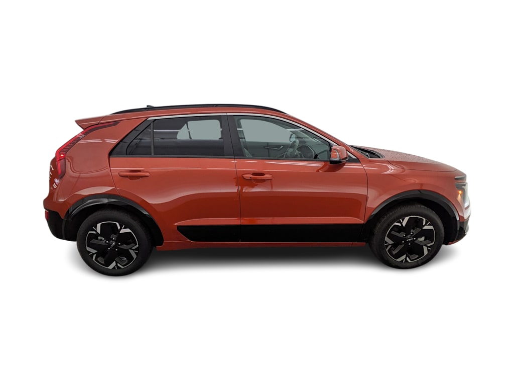 Thumbnail: 2023 Kia Niro - 22
