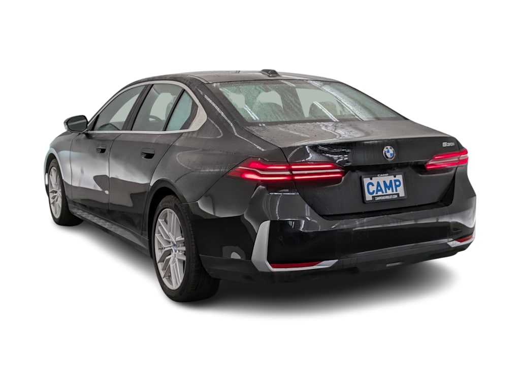 Thumbnail: 2024 BMW 5 Series - 4