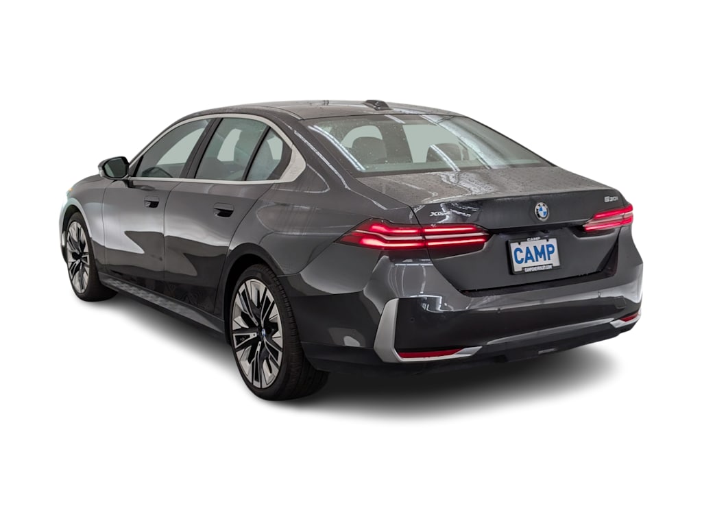 Thumbnail: 2024 BMW 5 Series - 4