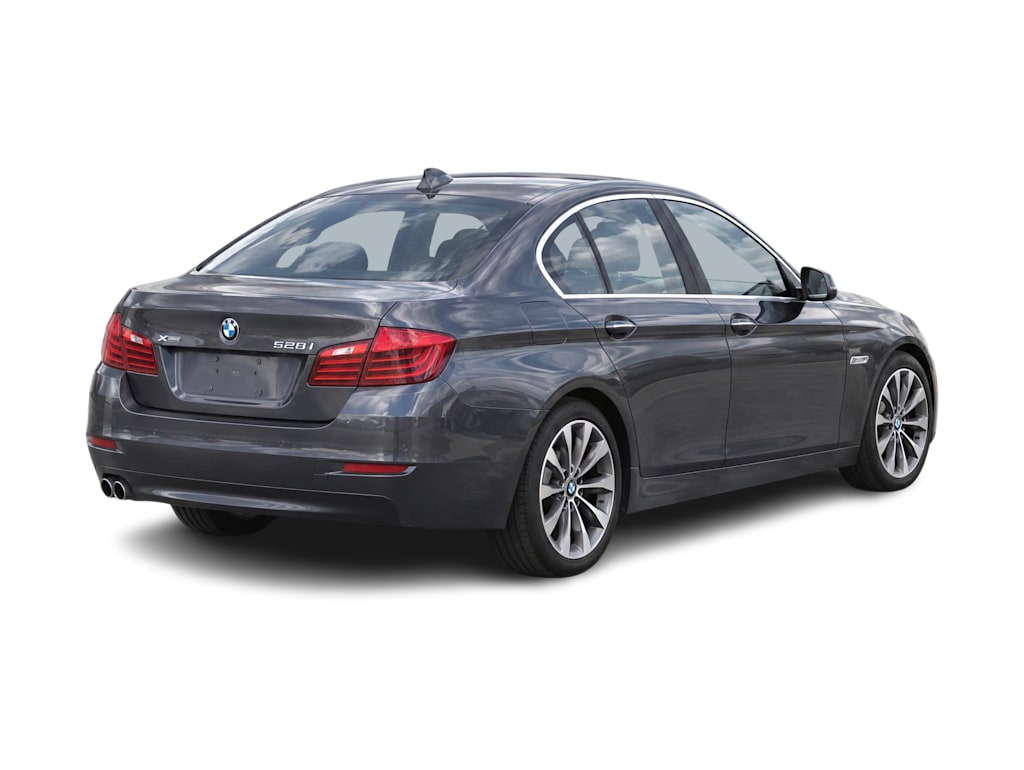 Thumbnail: 2016 BMW 5 Series - 7