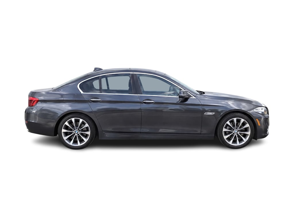 Thumbnail: 2016 BMW 5 Series - 8