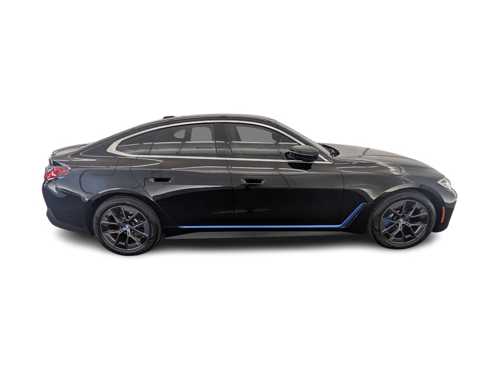 Thumbnail: 2022 BMW i4 - 20
