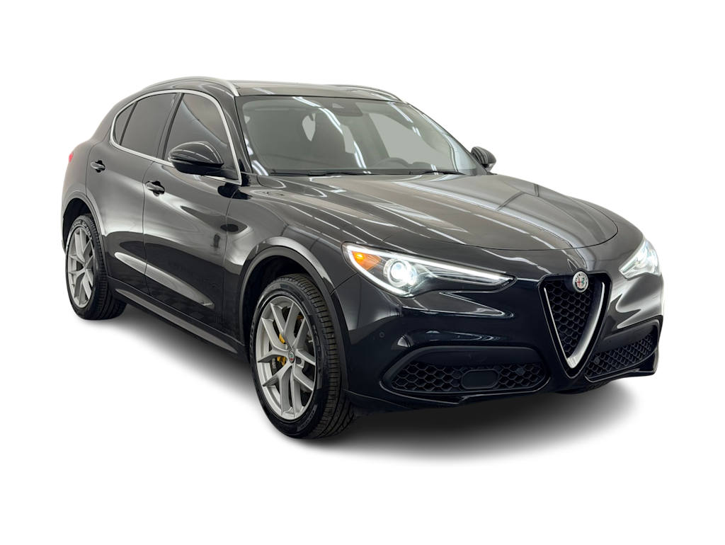 Thumbnail: 2018 Alfa Romeo Stelvio - 23