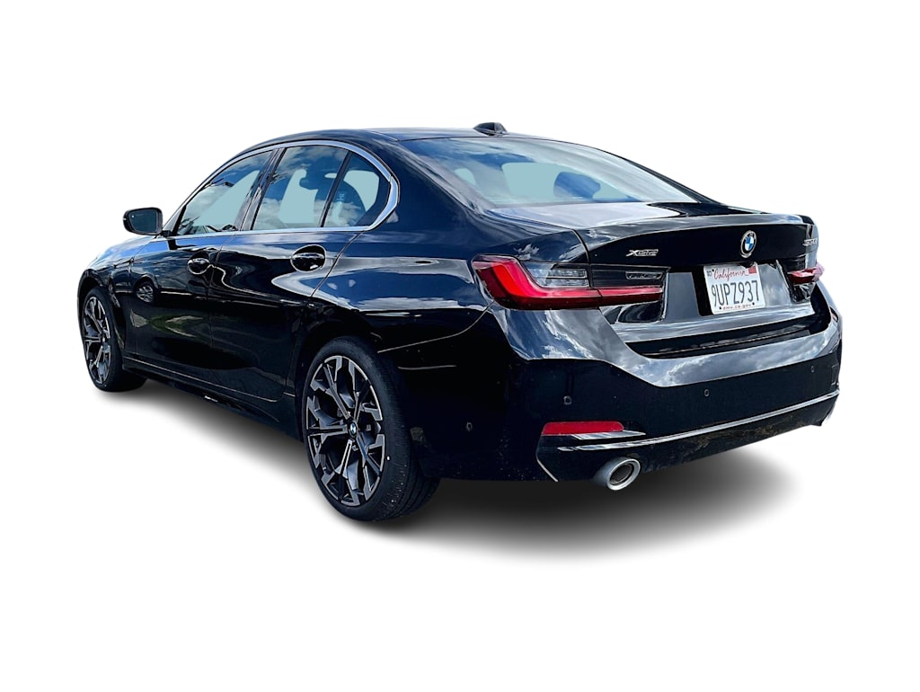 Thumbnail: 2025 BMW 3 Series - 3