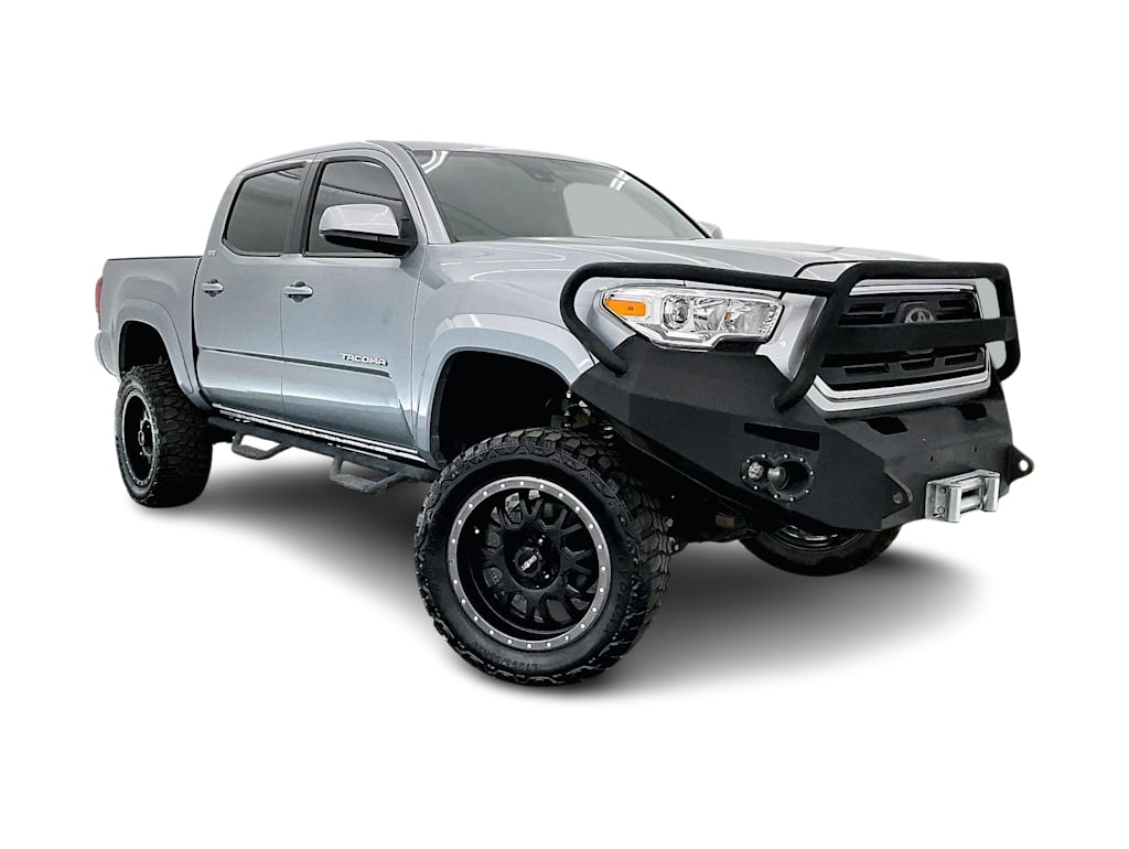 Thumbnail: 2019 Toyota Tacoma - 23