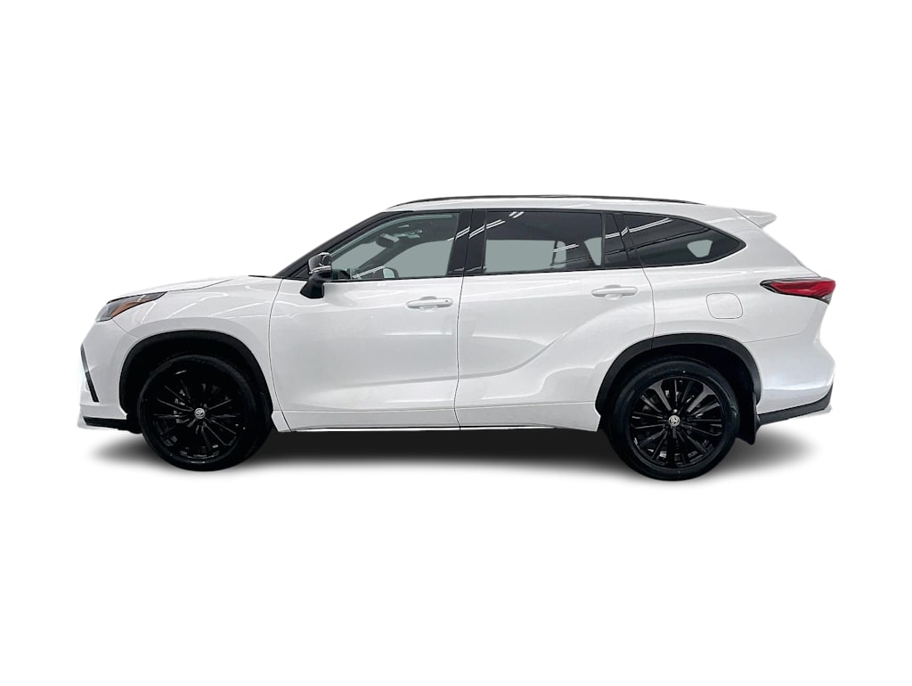 Thumbnail: 2023 Toyota Highlander - 3