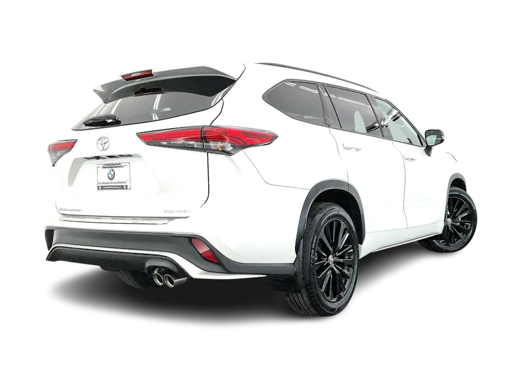 Thumbnail: 2023 Toyota Highlander - 22