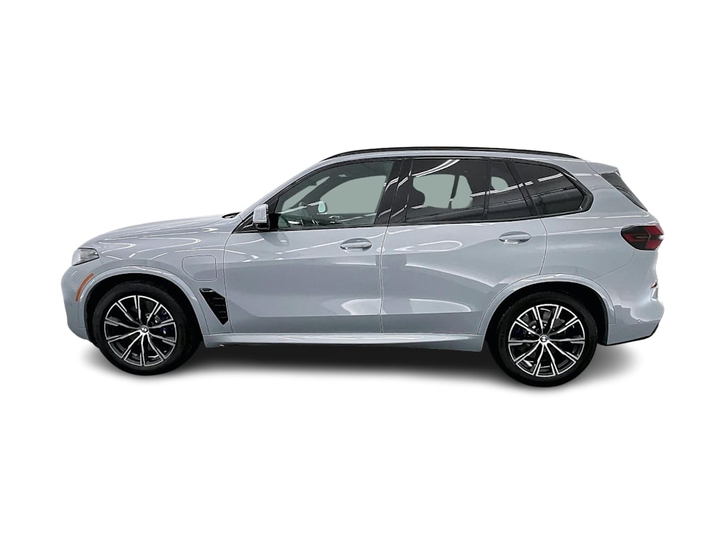 Thumbnail: 2026 BMW X5 - 3
