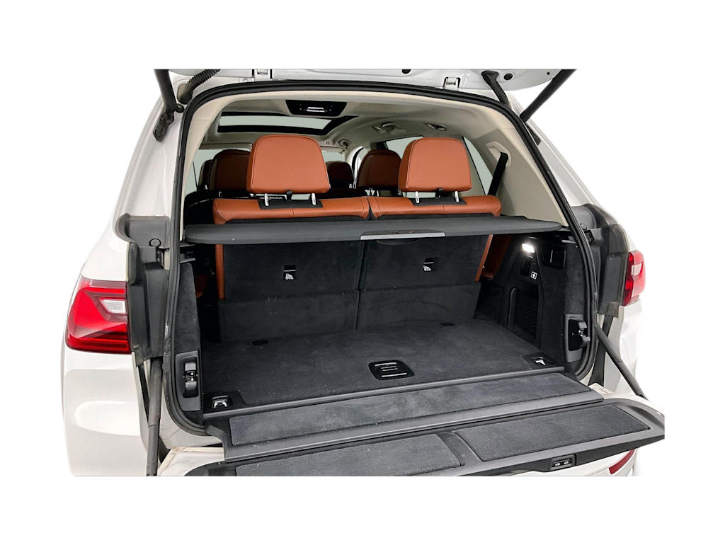Thumbnail: 2019 BMW X7 - 19