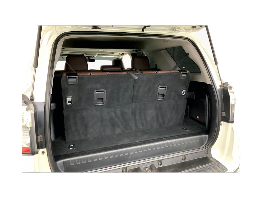 Thumbnail: 2016 Toyota 4Runner - 19