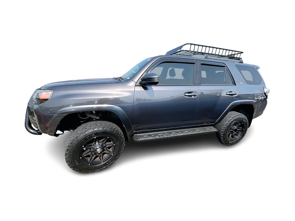 Thumbnail: 2017 Toyota 4Runner - 2