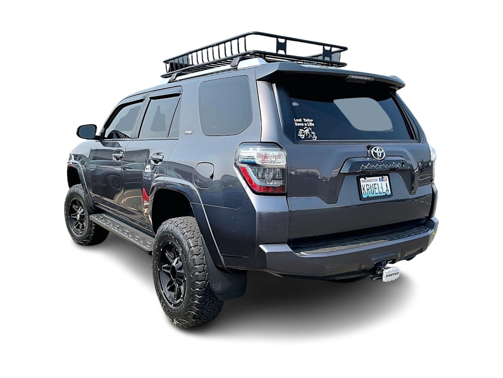 Thumbnail: 2017 Toyota 4Runner - 3