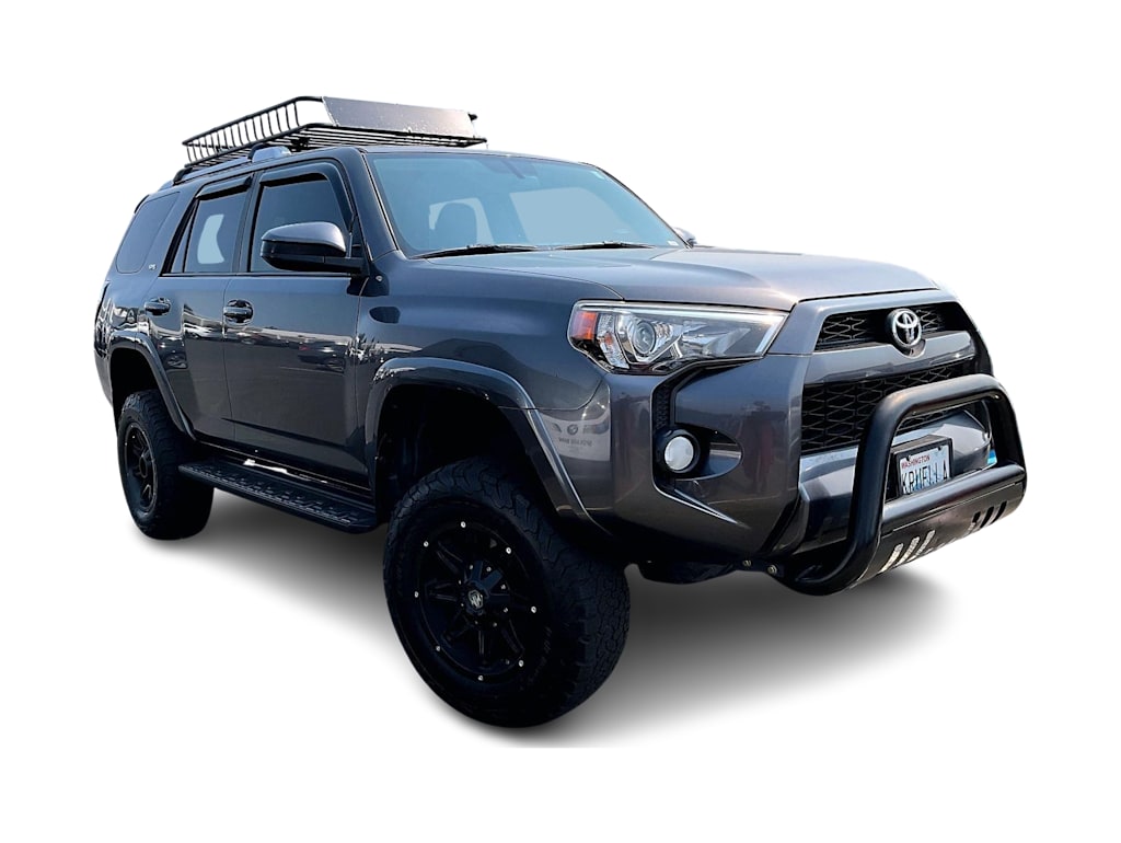 Thumbnail: 2017 Toyota 4Runner - 12