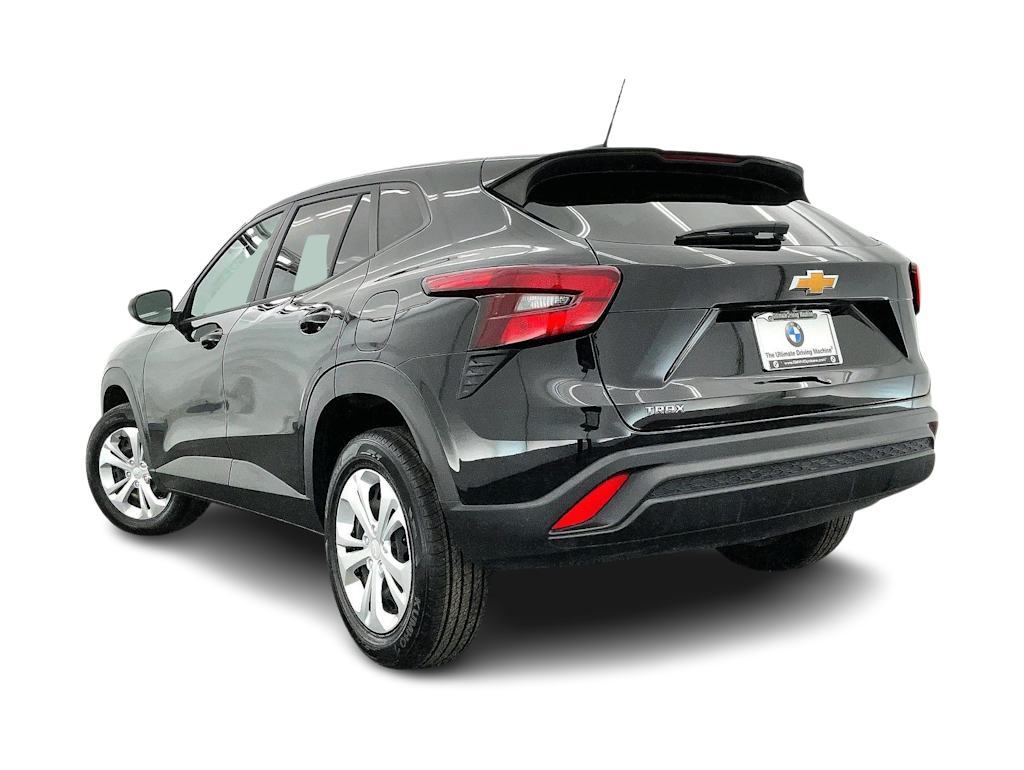 Thumbnail: 2024 Chevrolet Trax - 4