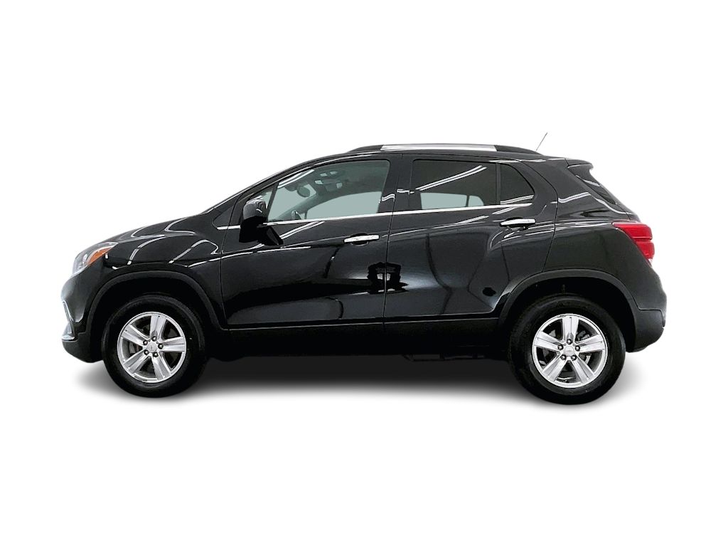 Thumbnail: 2020 Chevrolet Trax - 3