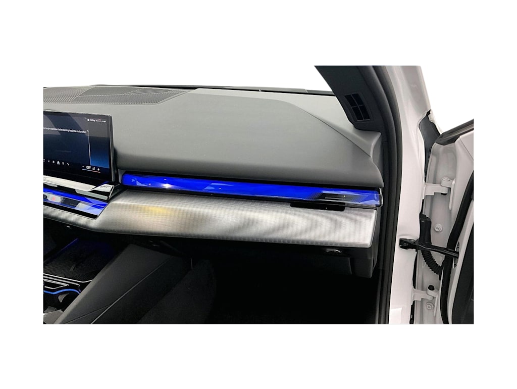 Thumbnail: 2025 BMW 5 Series - 24