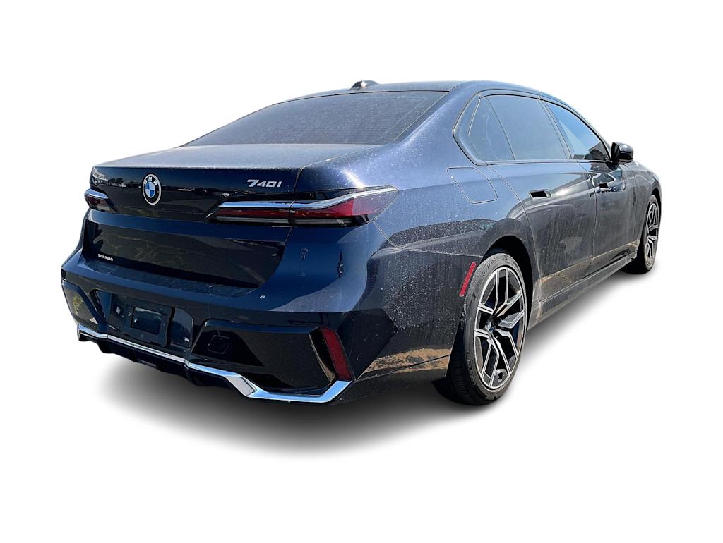 Thumbnail: 2023 BMW 7 Series - 20