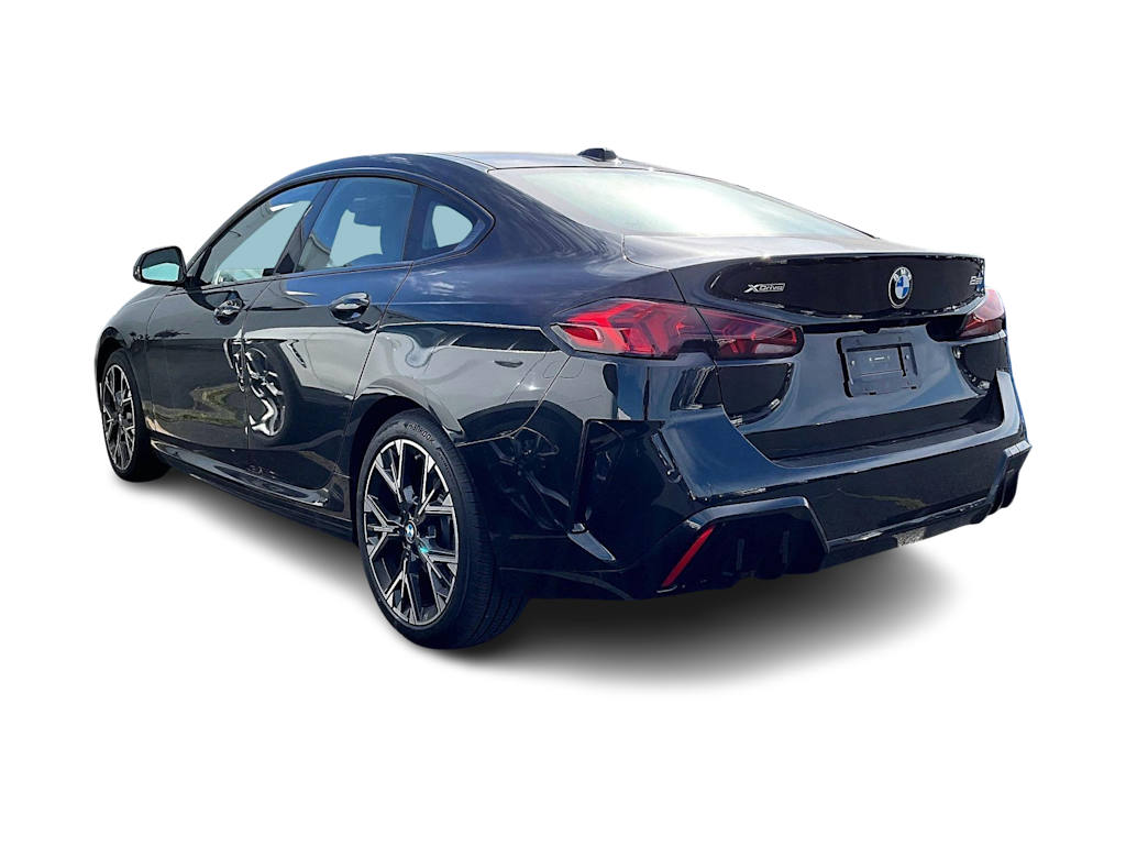 Thumbnail: 2025 BMW 2 Series - 2