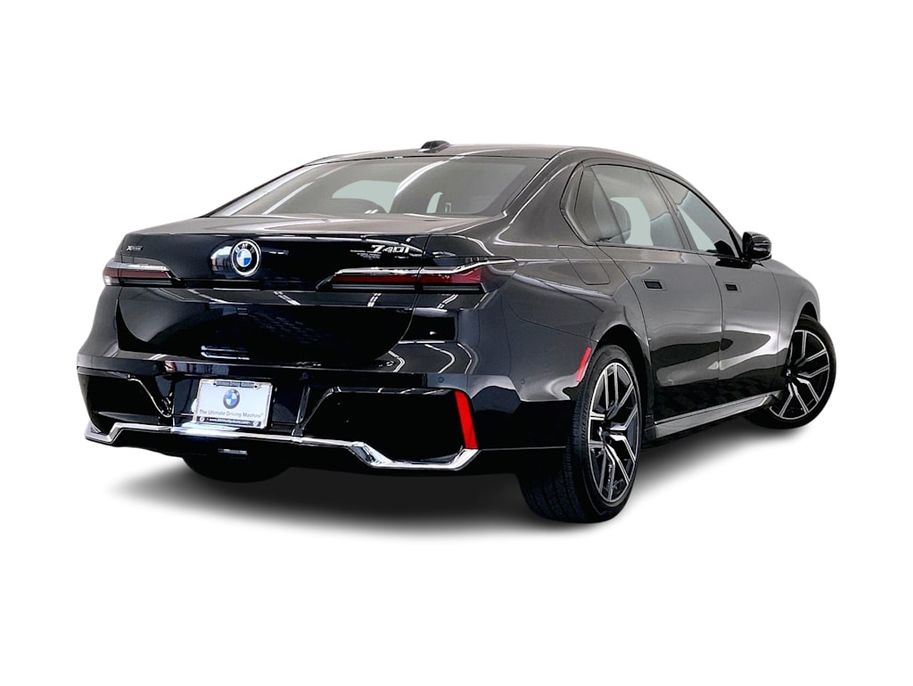 Thumbnail: 2024 BMW 7 Series - 22