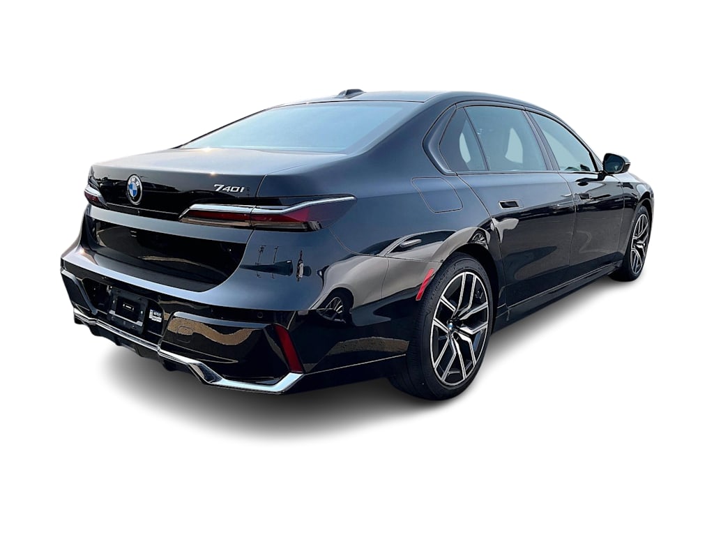 Thumbnail: 2024 BMW 7 Series - 19