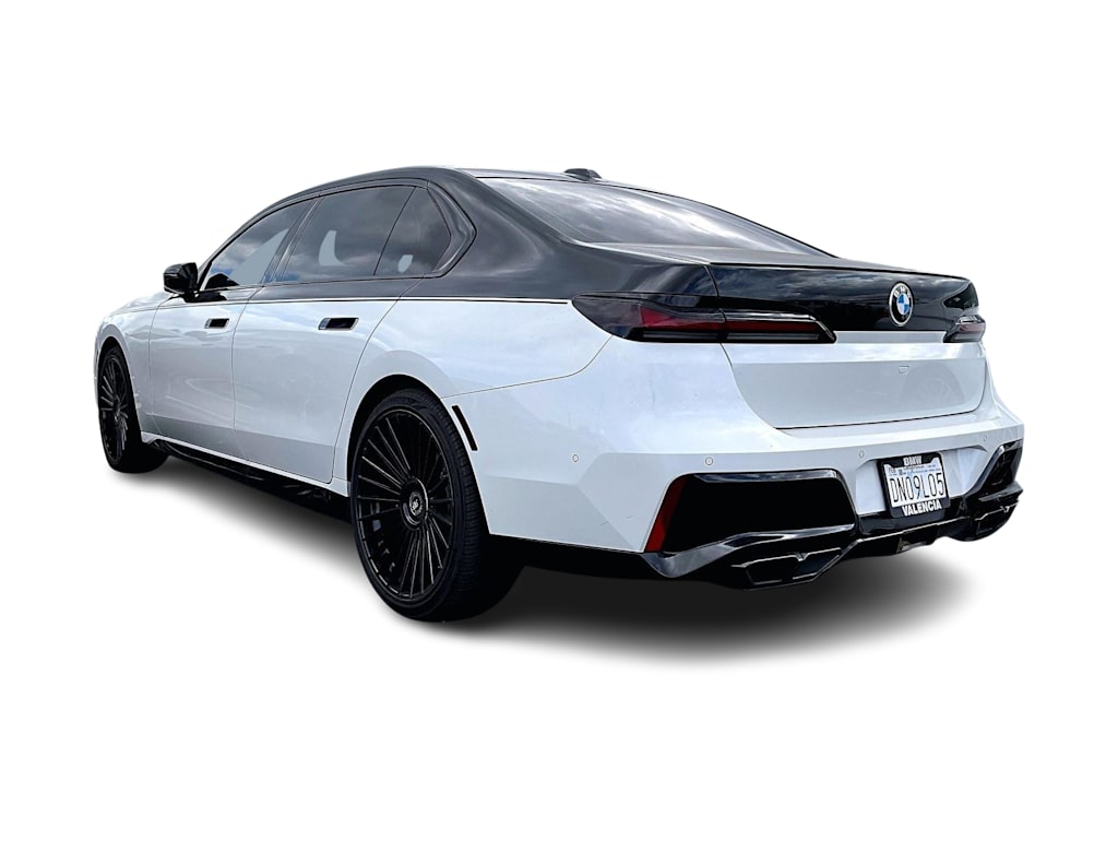 Thumbnail: 2025 BMW 7 Series - 3