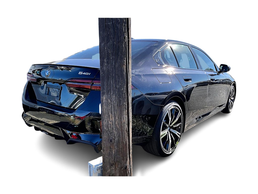 Thumbnail: 2025 BMW 5 Series - 20