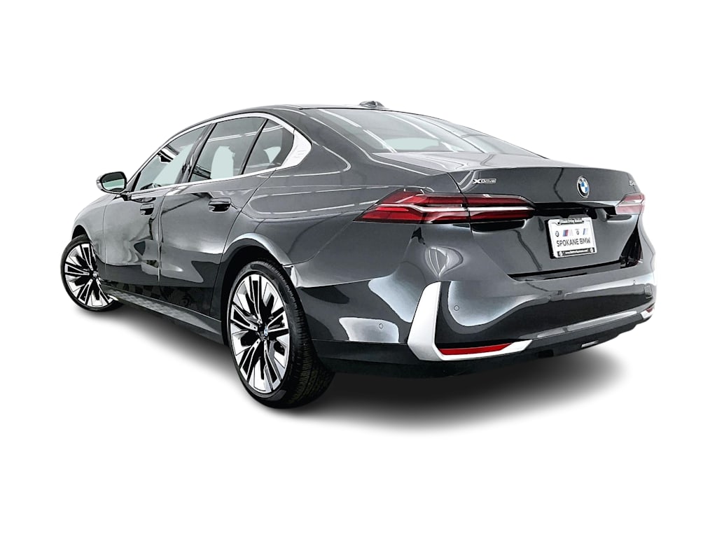 Thumbnail: 2026 BMW 5 Series - 4