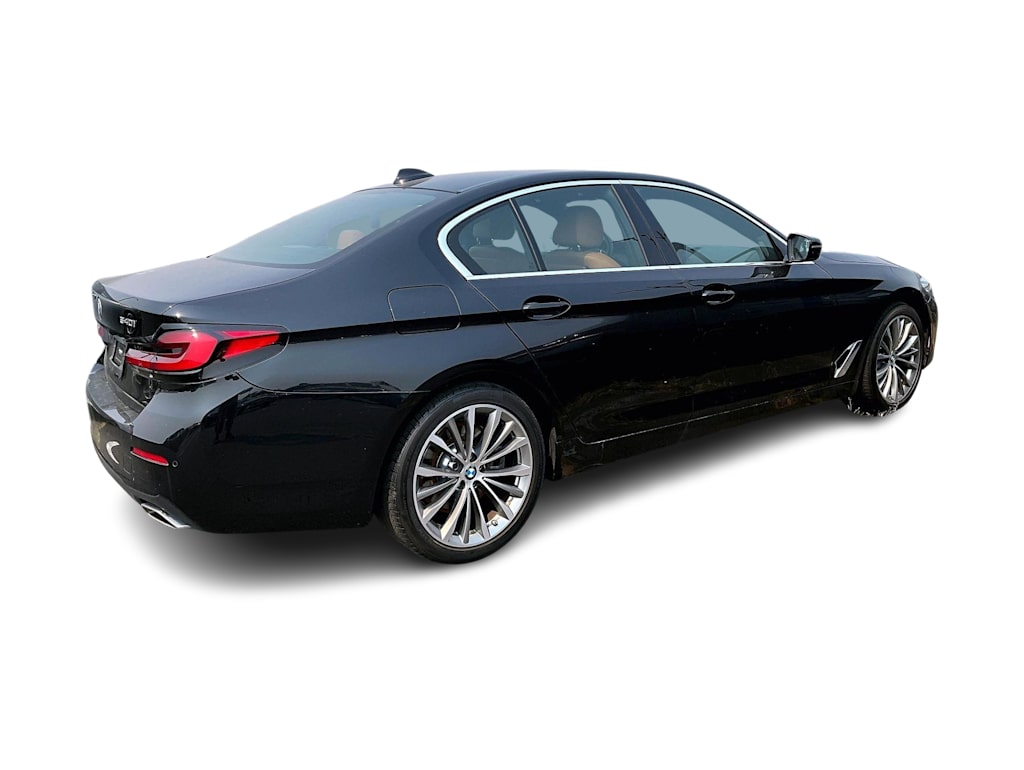 Thumbnail: 2023 BMW 5 Series - 10
