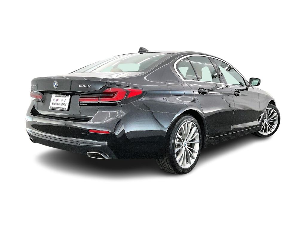 Thumbnail: 2023 BMW 5 Series - 23