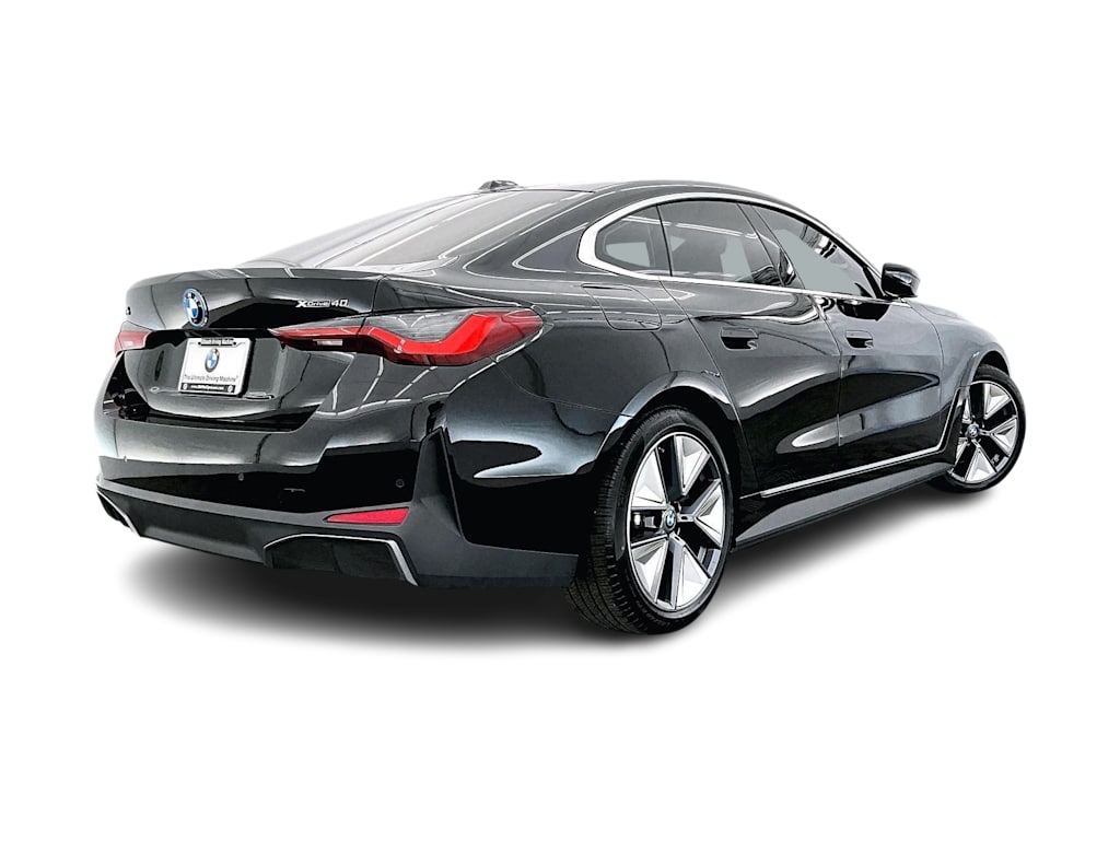 Thumbnail: 2025 BMW i4 - 22