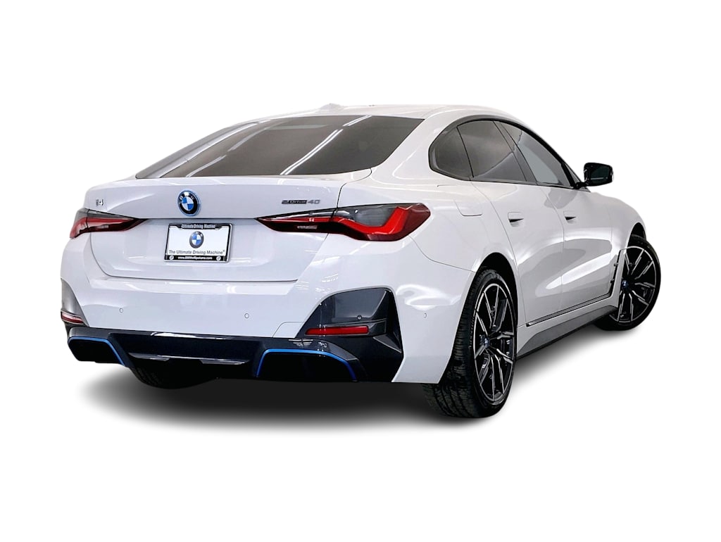Thumbnail: 2022 BMW i4 - 23
