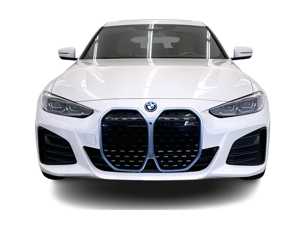 Thumbnail: 2022 BMW i4 - 6