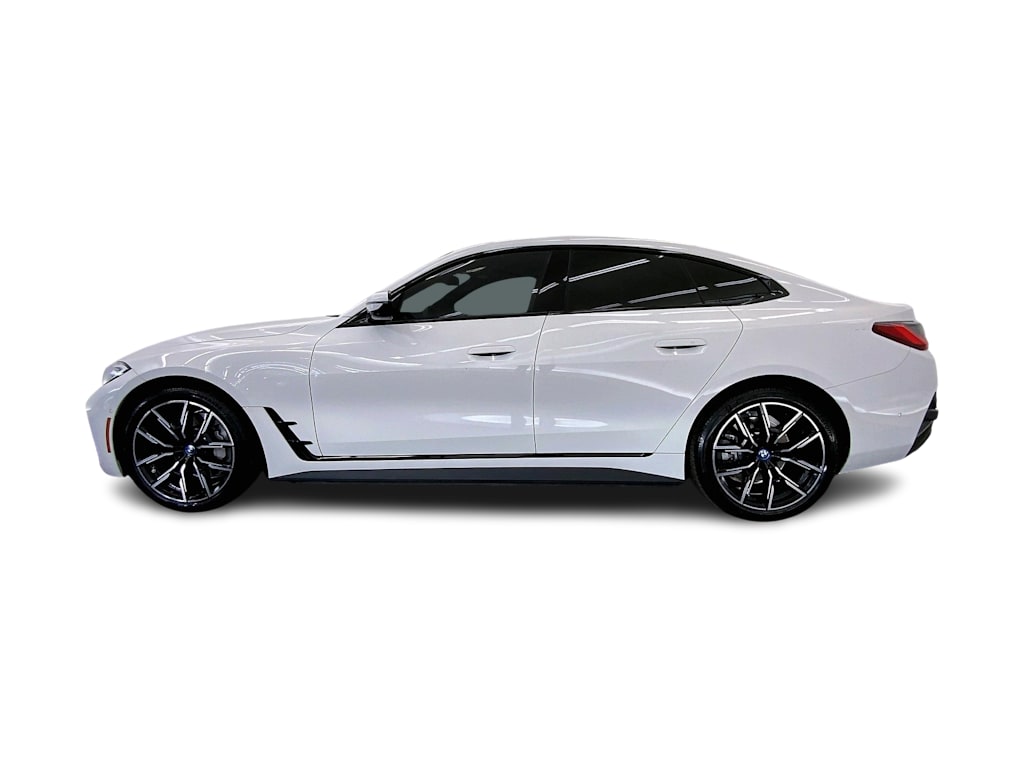 Thumbnail: 2022 BMW i4 - 3