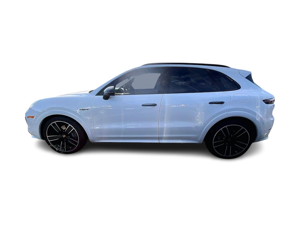 Thumbnail: 2019 Porsche Cayenne - 2