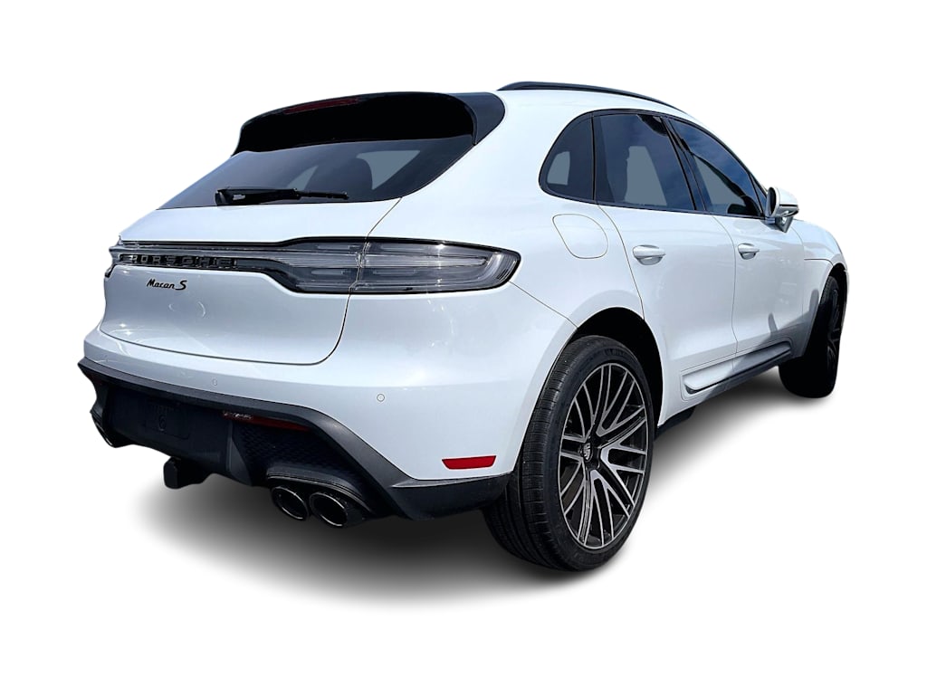 Thumbnail: 2024 Porsche Macan - 20