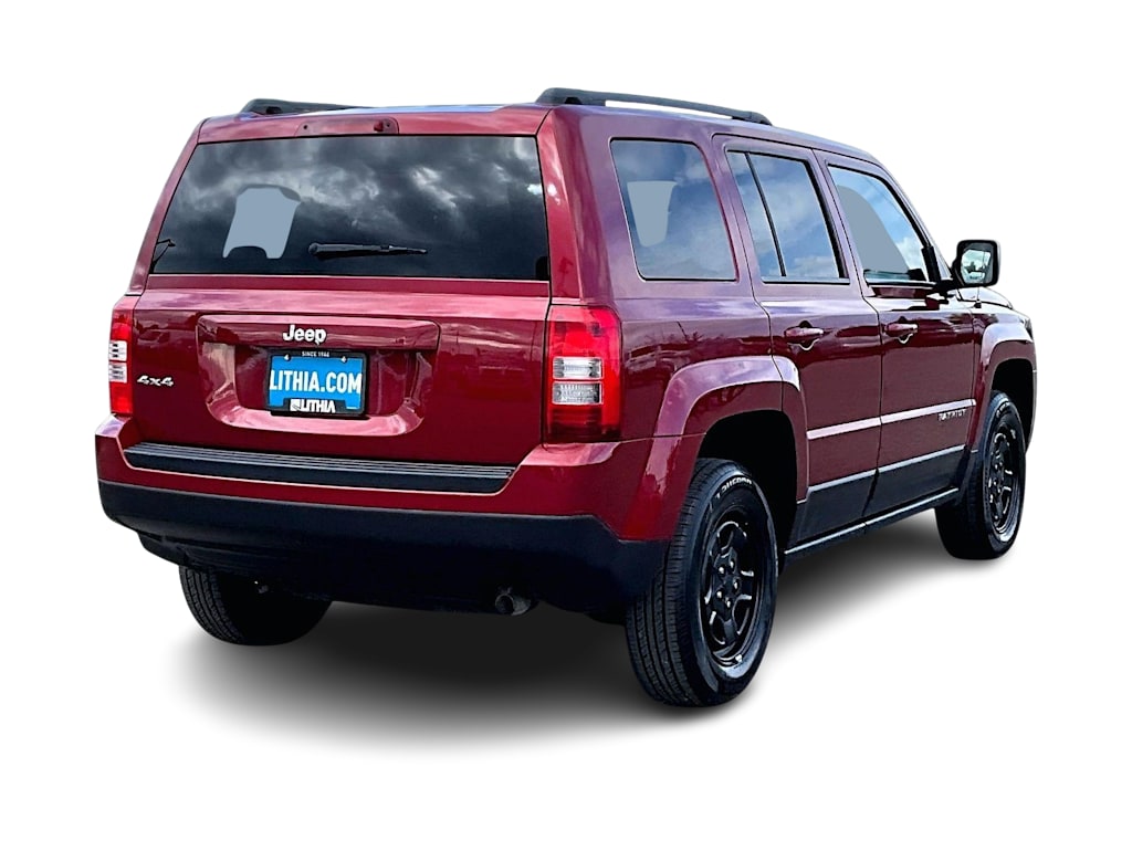 Thumbnail: 2015 Jeep Patriot - 23