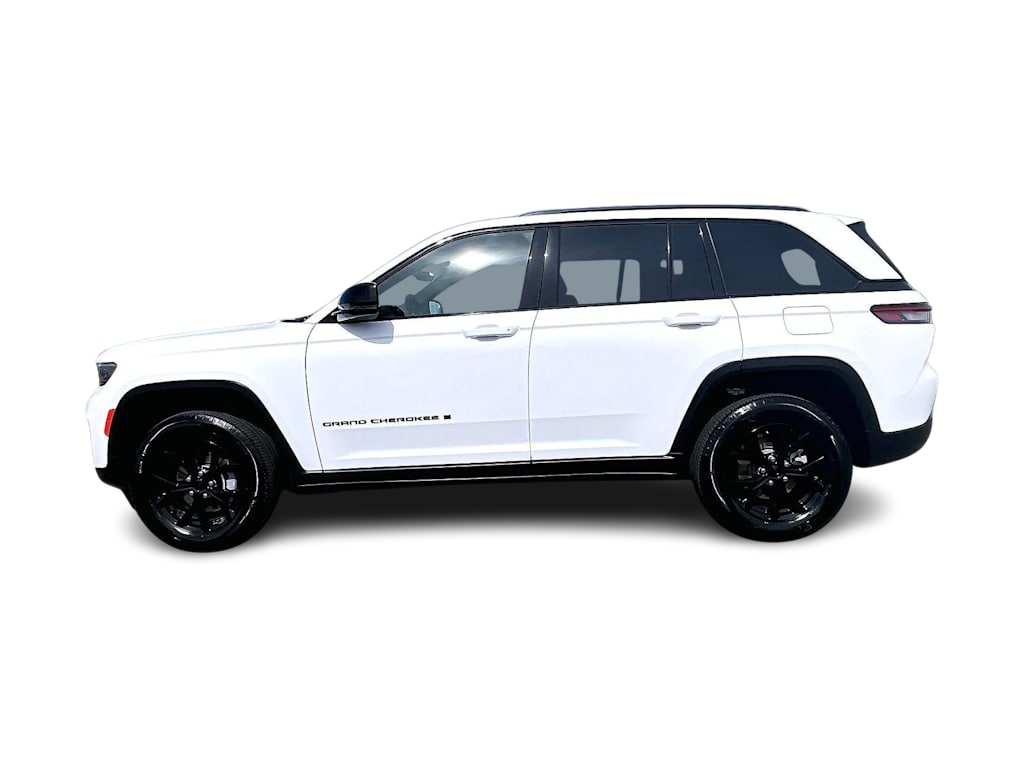 Thumbnail: 2025 Jeep Grand Cherokee - 3