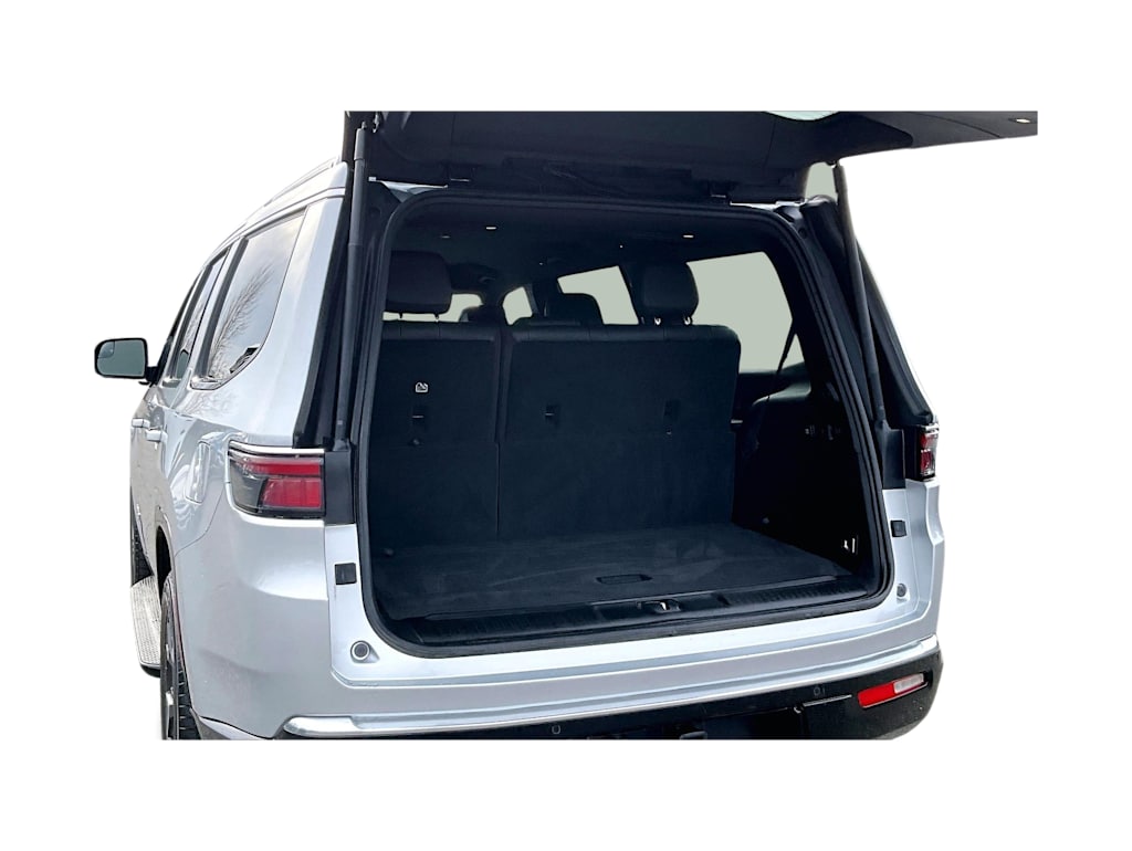 Thumbnail: 2023 Jeep Wagoneer - 19