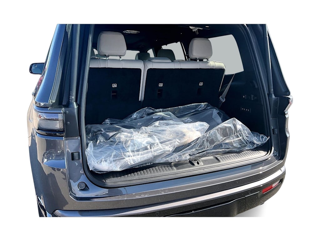 Thumbnail: 2026 Jeep Grand Wagoneer - 17
