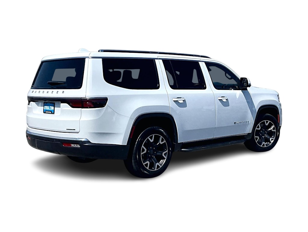 Thumbnail: 2022 Jeep Wagoneer - 24