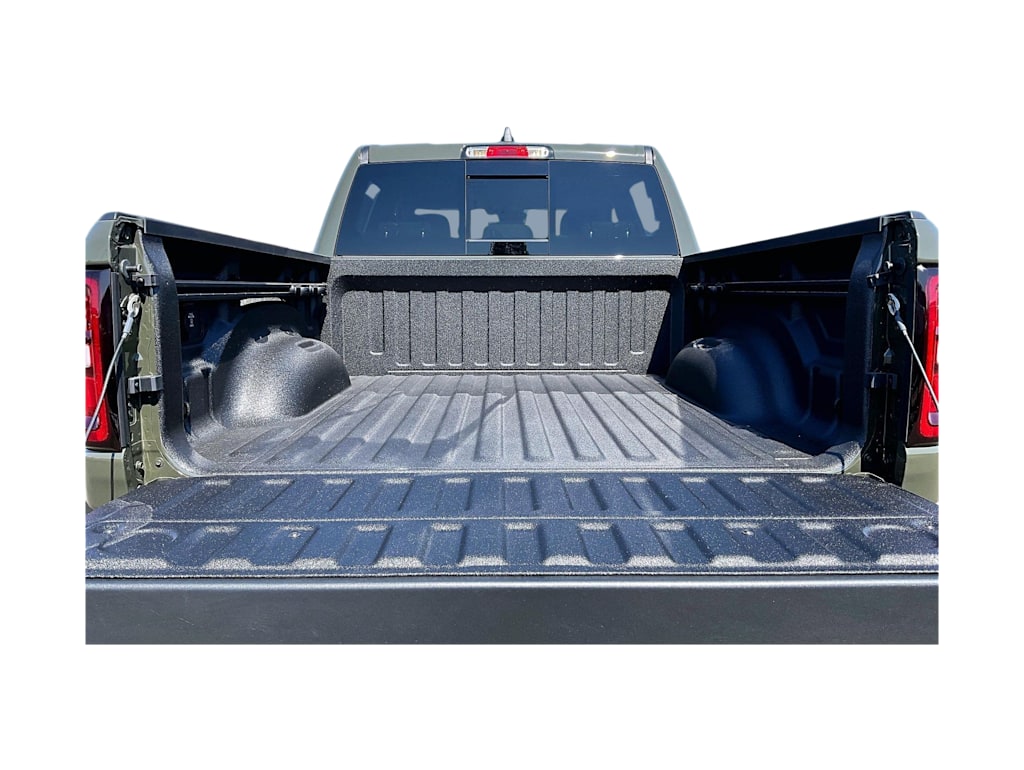 Thumbnail: 2026 RAM 1500 - 18